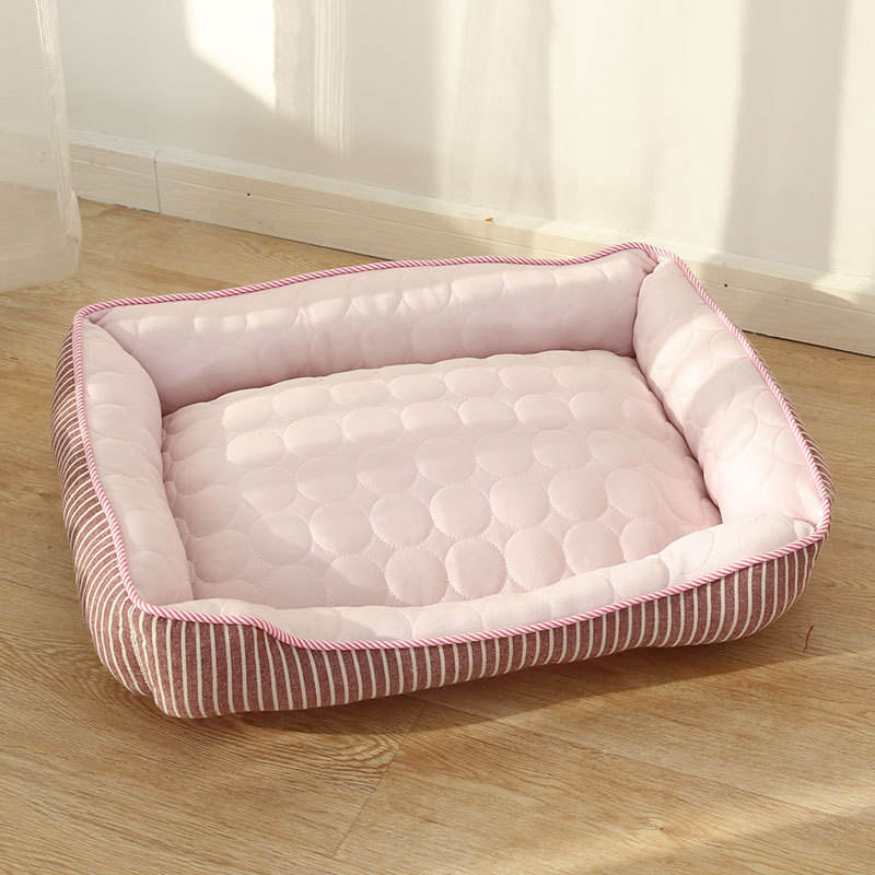 "Chillaxin' Cool Cotton Dog Bed